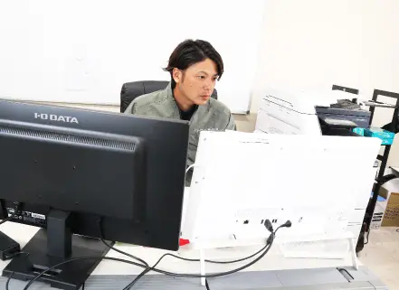 オフィスワークの様子