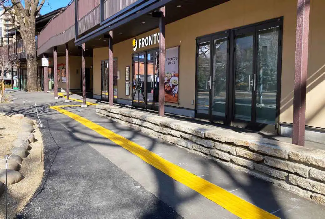 ジェイラインの点字ブロックの整備