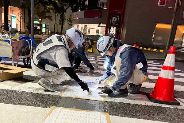 夜間の作業風景